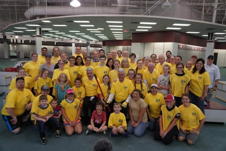 lea yellow shirt